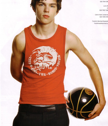 Hot Idols: Nicholas Hoult 5e7ce16135254.jpg