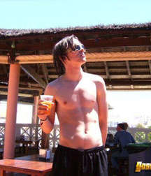 Hot Idols: Nicholas Hoult 5e7ce17dc44d7.jpg