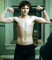 Hot Idols: Nicholas Hoult 5e7ce1a7a1187.jpg