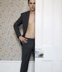 Hot Idols: Nicholas Hoult 5e7ce1b2d42c4.jpg