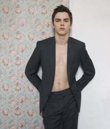 Hot Idols: Nicholas Hoult 5e7ce1ba197e7.jpg