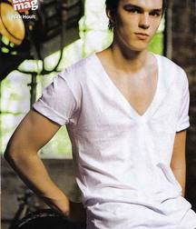 Hot Idols: Nicholas Hoult 5e7ce22203f63.jpg