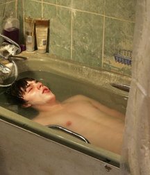 Hot Idols: Nicholas Hoult 5e7ce22518621.jpg