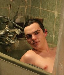 Hot Idols: Nicholas Hoult 5e7ce2268145f.jpg