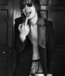 Hot Idols: Nicholas Hoult 5e7ce243c7557.jpg