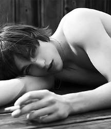 Hot Idols: Nicholas Hoult 5e7ce264d6529.jpg