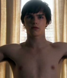 Hot Idols: Nicholas Hoult 5e7ce26d1c8b2.png