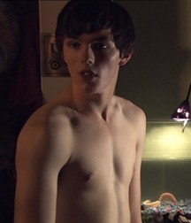 Hot Idols: Nicholas Hoult 5e7ce2a49b805.jpg