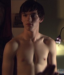 Hot Idols: Nicholas Hoult 5e7ce2a65c602.jpg