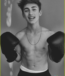 Hot Idols: Johnny Orlando 5e7cf5547d5c6.jpg