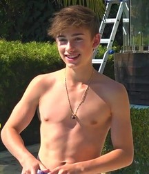 Hot Idols: Johnny Orlando 5e7cf55e952ee.jpg