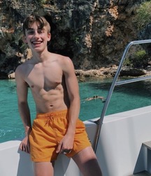 Hot Idols: Johnny Orlando 5e7cf56048564.jpg