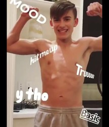 Hot Idols: Johnny Orlando 5e7cf56e142fd.jpg