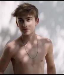 Hot Idols: Johnny Orlando 5e7cf582b7c2d.jpg