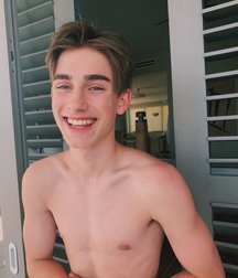 Hot Idols: Johnny Orlando 5e7cf595c69c6.jpg