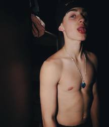 Hot Idols: Johnny Orlando 5e7cf5a3613e3.jpg