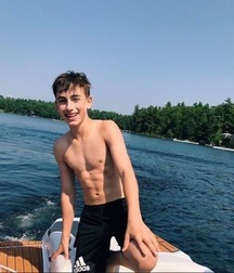 Hot Idols: Johnny Orlando 5e7cf5b3d7417.jpg