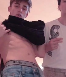 Hot Idols: Johnny Orlando 5e7cf5b561a19.jpg
