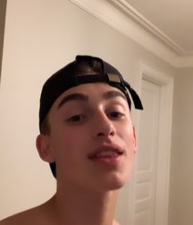 Hot Idols: Johnny Orlando 5e7cf5db8b57c.jpg