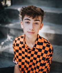 Hot Idols: Johnny Orlando 5e7cf71990999.jpg