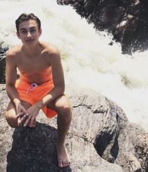 Hot Idols: Johnny Orlando 5e7cf78c66919.jpg
