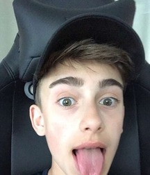 Hot Idols: Johnny Orlando 5e7cf7b080a74.jpg