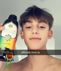 Hot Idols: Johnny Orlando 5e7cf7fcb73a8.jpg