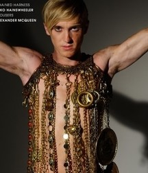 Hot Idols: Tom Felton 5e7f88e8bc01a.jpg