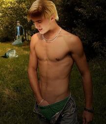 Hot Idols: Tom Felton 5e7f89bfce89b.jpg