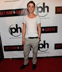 Hot Idols: Tom Felton 5e7f8a12b94c3.jpg