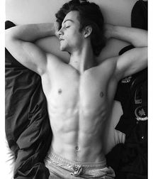 Hot Idols: Nick Romeo Reimann 5e7fcb34d2e2a.jpg
