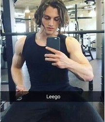Hot Idols: Nick Romeo Reimann 5e7fcb657d4ad.jpg
