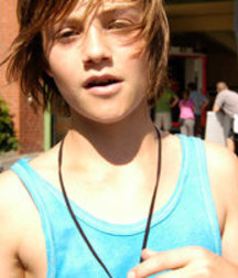 Hot Idols: Nick Romeo Reimann 5e7fcb962cab6.jpg