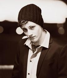 Hot Idols: Nick Romeo Reimann 5e7fcba7eb445.jpg