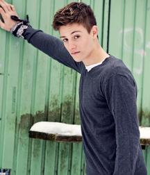 Hot Idols: Nick Romeo Reimann 5e7fcba9a3370.jpg