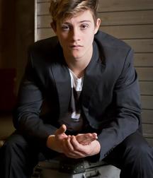 Hot Idols: Nick Romeo Reimann 5e7fcbb12abbc.jpg