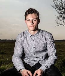 Hot Idols: Nick Romeo Reimann 5e7fcbe684384.jpg