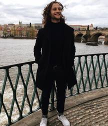 Hot Idols: Nick Romeo Reimann 5e7fcbf7a35d9.jpg