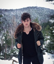 Hot Idols: Nick Romeo Reimann 5e7fccc09c59d.jpg
