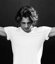 Hot Idols: Nick Romeo Reimann 5e7fccc3ac344.jpg