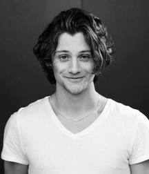 Hot Idols: Nick Romeo Reimann 5e7fccc55a7c1.jpg