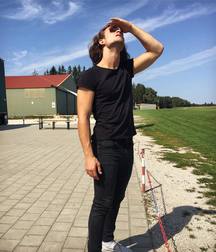 Hot Idols: Nick Romeo Reimann 5e7fccdf7e8b3.jpg