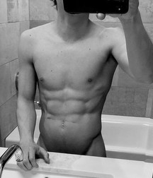 Hot Idols: Moises Arias 5ea62c4108310.jpg