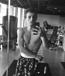 Hot Idols: Moises Arias 5ea62c4590e0e.jpg