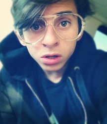 Hot Idols: Moises Arias 5ea62c79dbc30.jpg