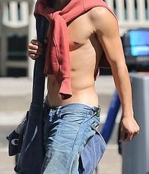 Hot Idols: Moises Arias 5ea62ce96d1e9.jpg