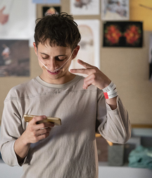 Hot Idols: Moises Arias 5ea62d08e3743.jpg