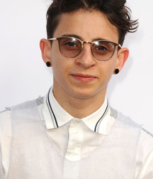 Hot Idols: Moises Arias 5ea62d0f70b74.jpg