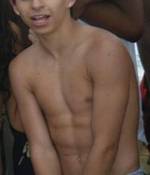 Hot Idols: Moises Arias 5ea62d610d9e9.jpg