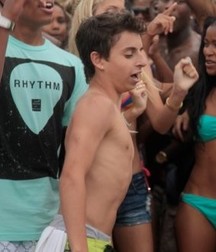 Hot Idols: Moises Arias 5ea62d629ed4c.jpg